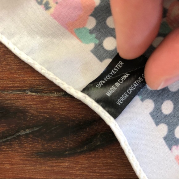 Silky scarf - Picture 5 of 5